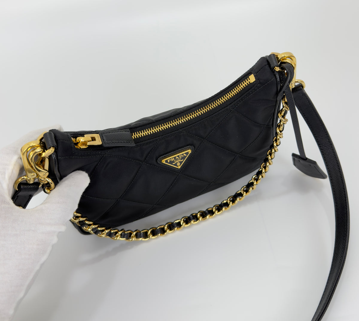 Prada Mini Re-Edition 1995 Chaîne Shoulder Bag