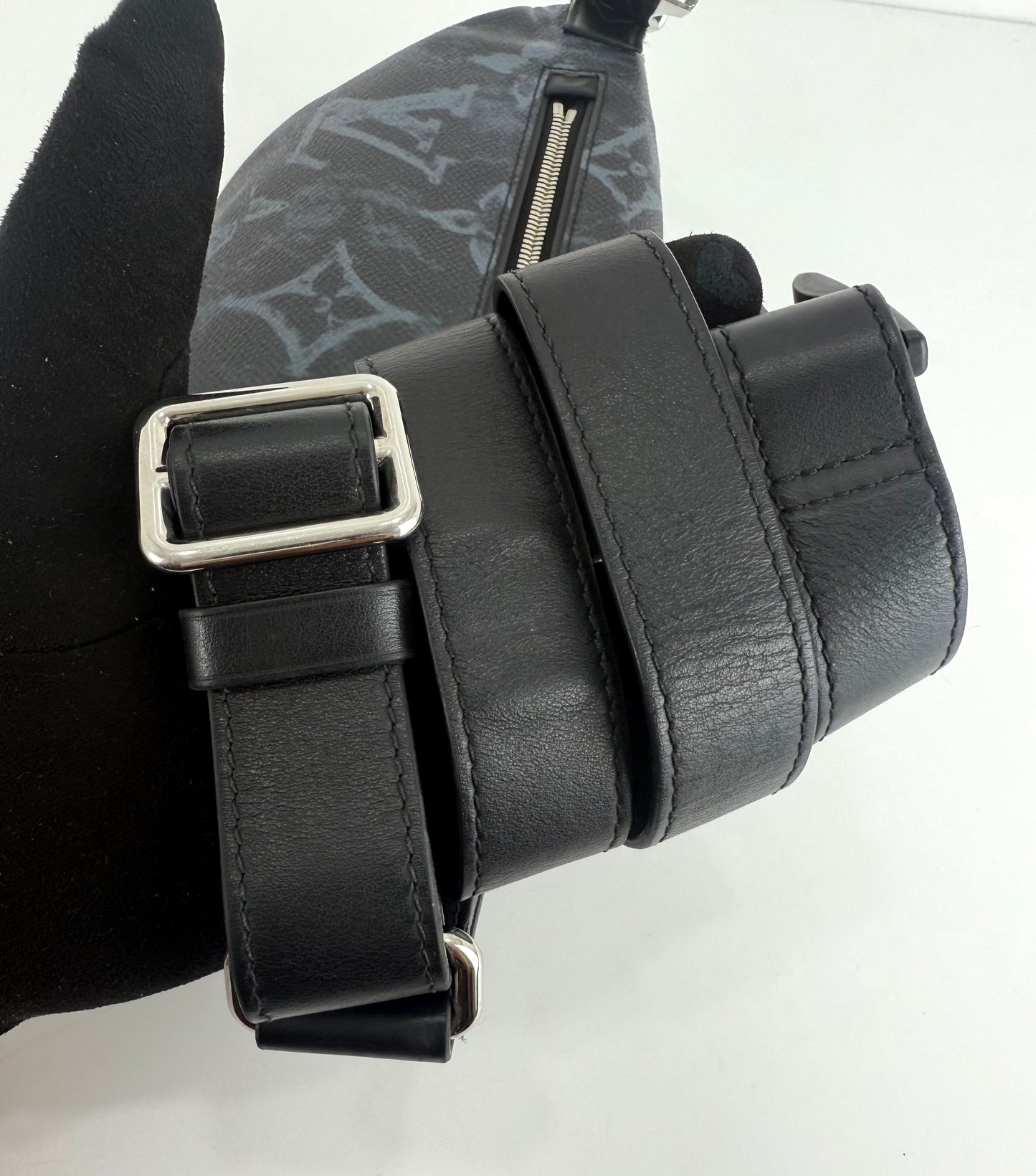 Louis Vuitton Pastel Noir Discovery Bumbag