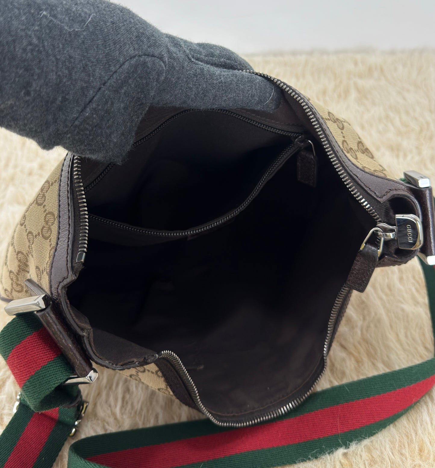 Gucci GG Canvas Vintage Web Medium Messenger Bag