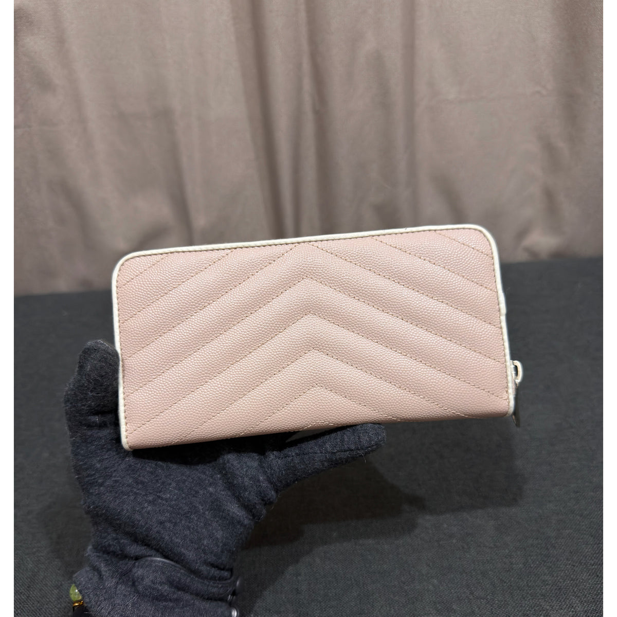 Pale Blush Saint Laurent Monogram
Zip Around Wallet