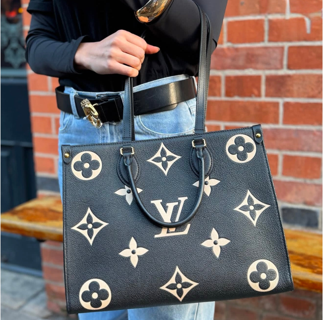 Louis Vuitton OnTheGo MM Bag Empreinte