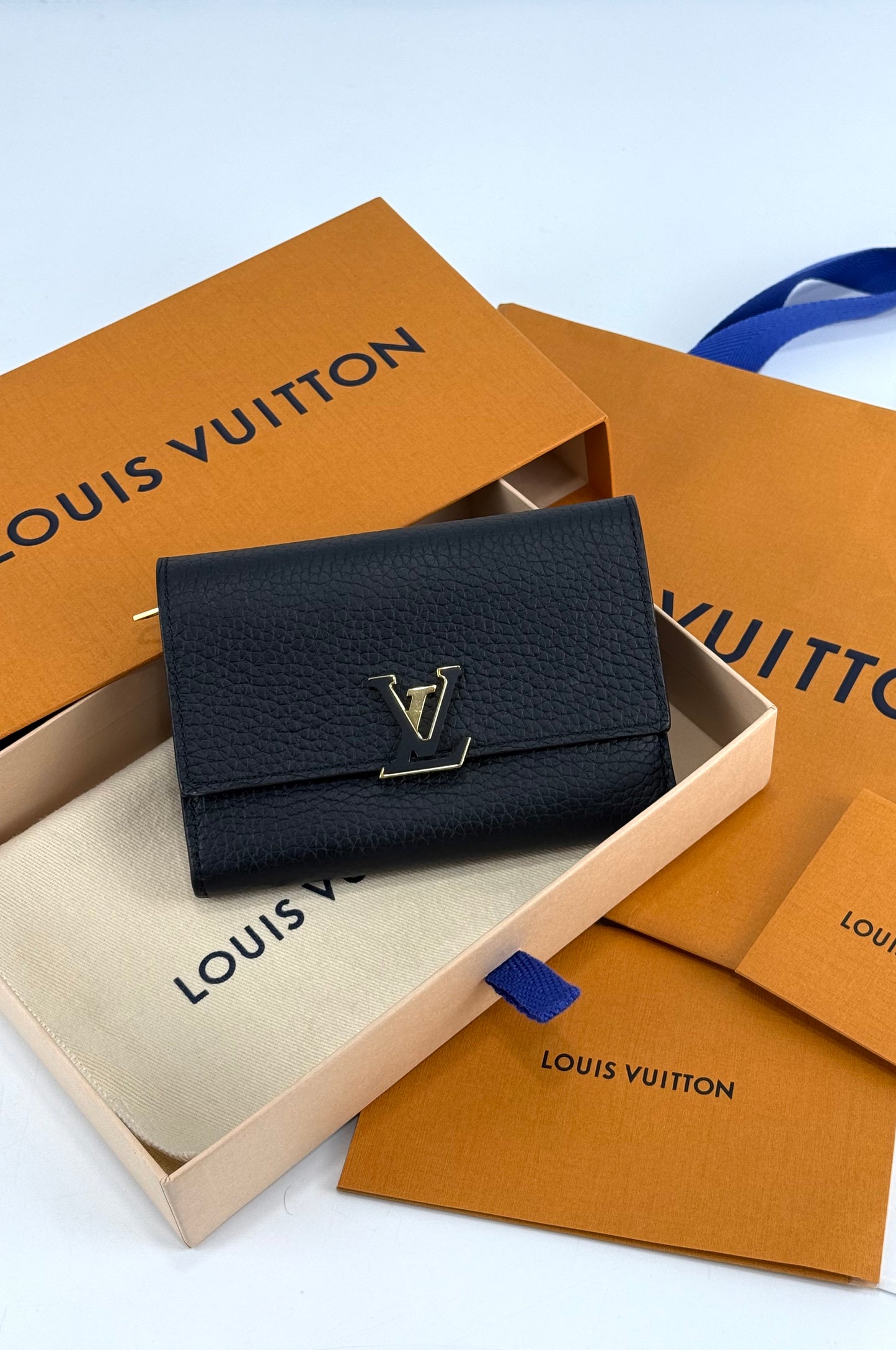 Louis Vuitton Compact Black Taurillon Leather Capucines Wallet