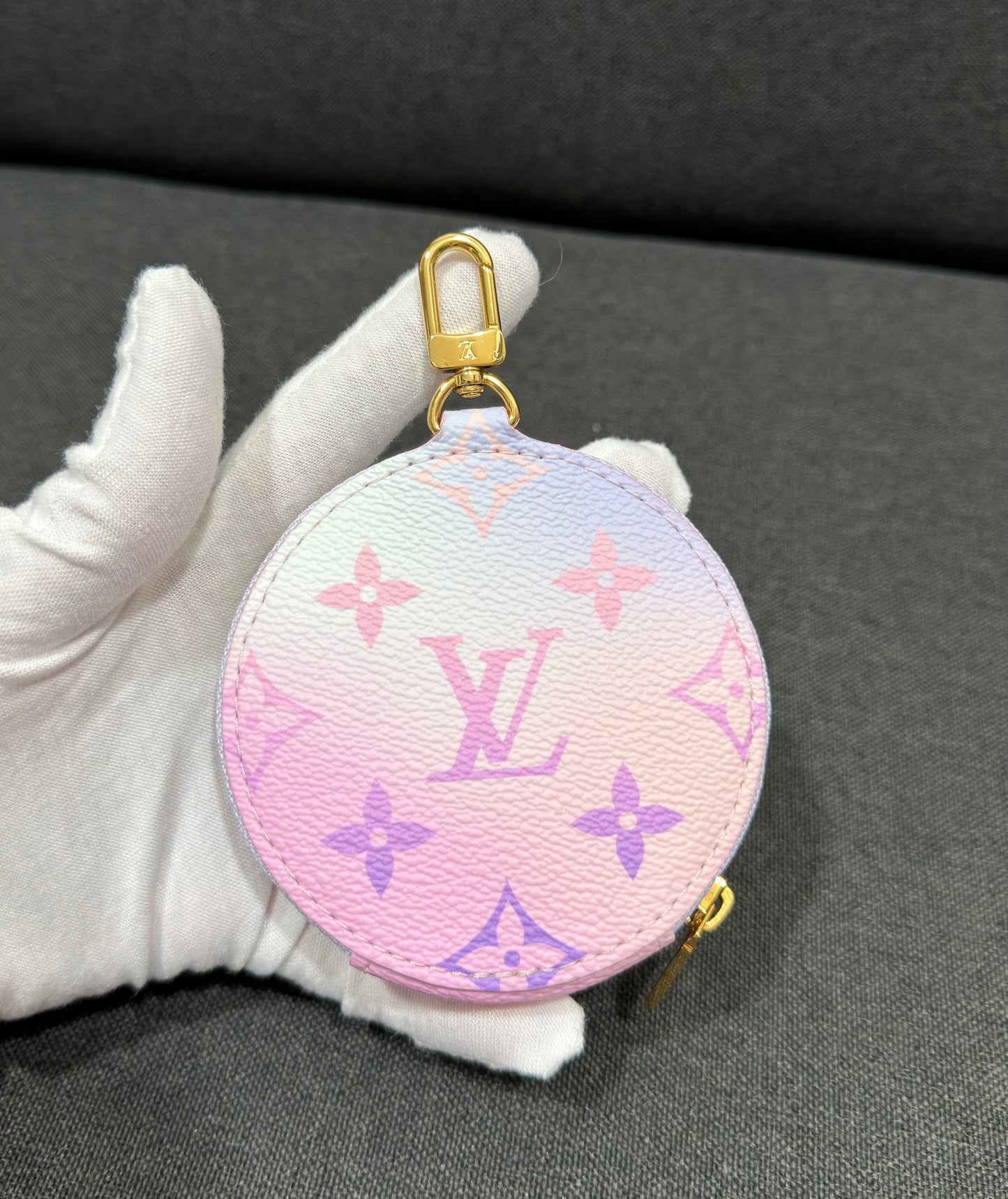 Louis Vuitton Monogram Giant Spring In The City OnTheGo PM Sunrise Pastel