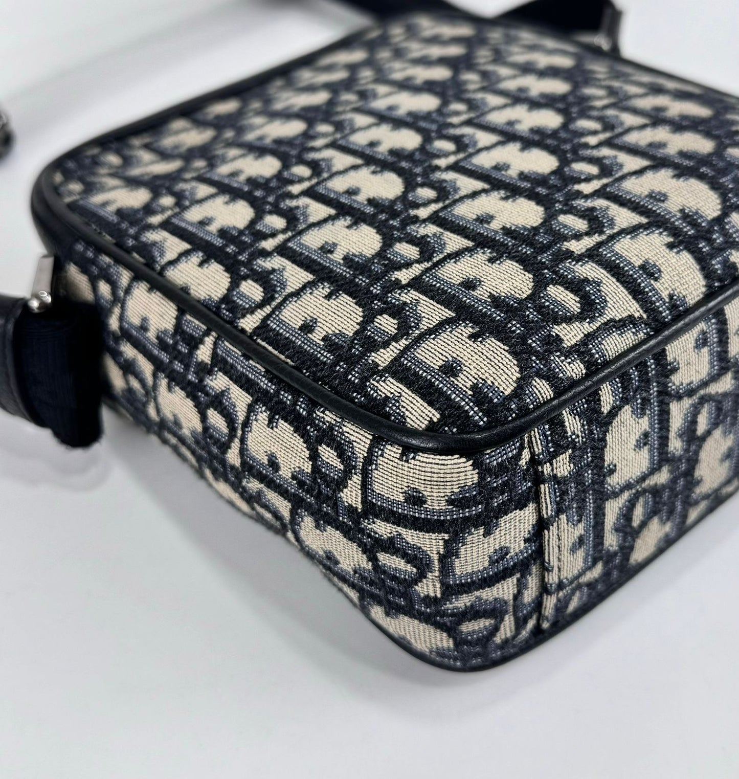 Dior messenger bag