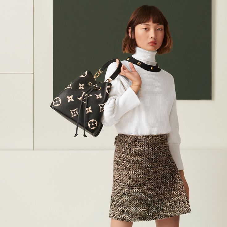 Louis Vuitton Neo Noe MM Bucket Bag Empreinte Leather