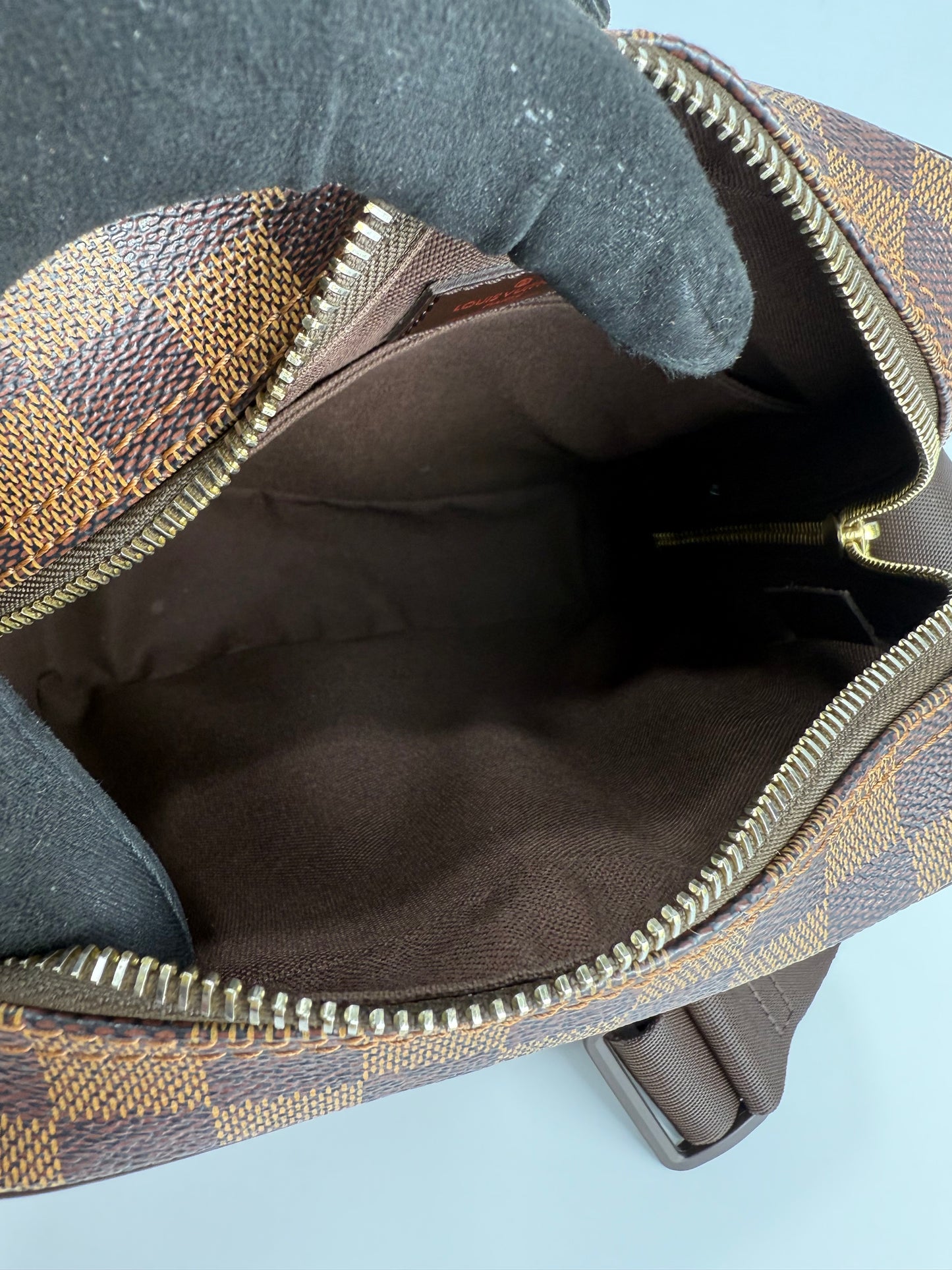 Louis Vuitton Damier Ebene Olav Pm