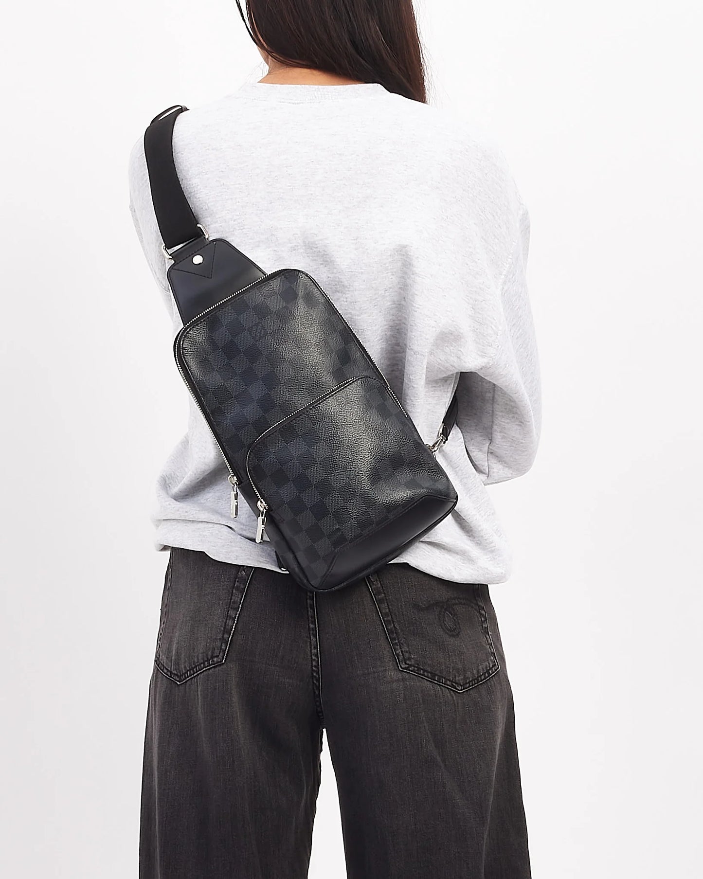 Louis Vuitton LV Avenue Sling Bag In Damier Graphite