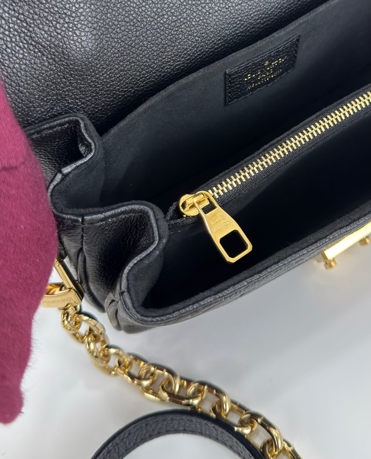 Louis Vuitton Pochette Métis East West Monogram Empreinte