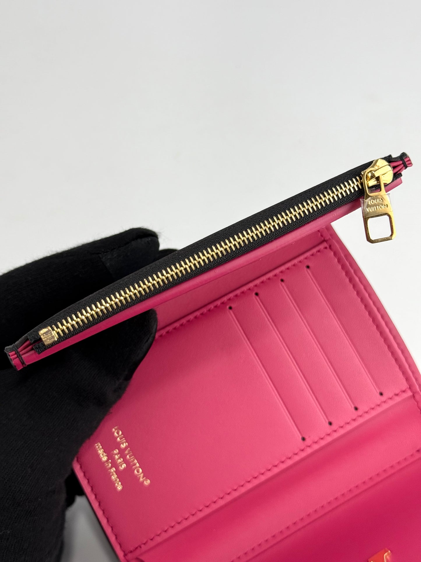 Louis Vuitton Compact Black Taurillon Leather Capucines Wallet