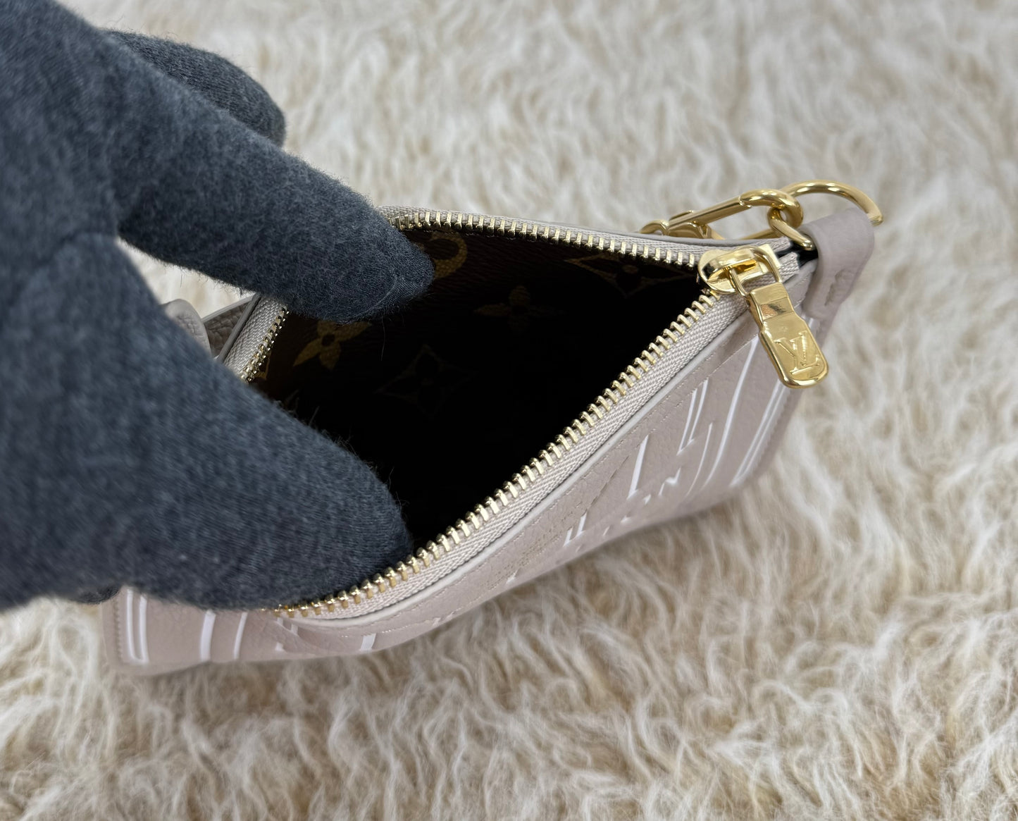 Louis Vuitton Inside Out BB Limestone Monogram