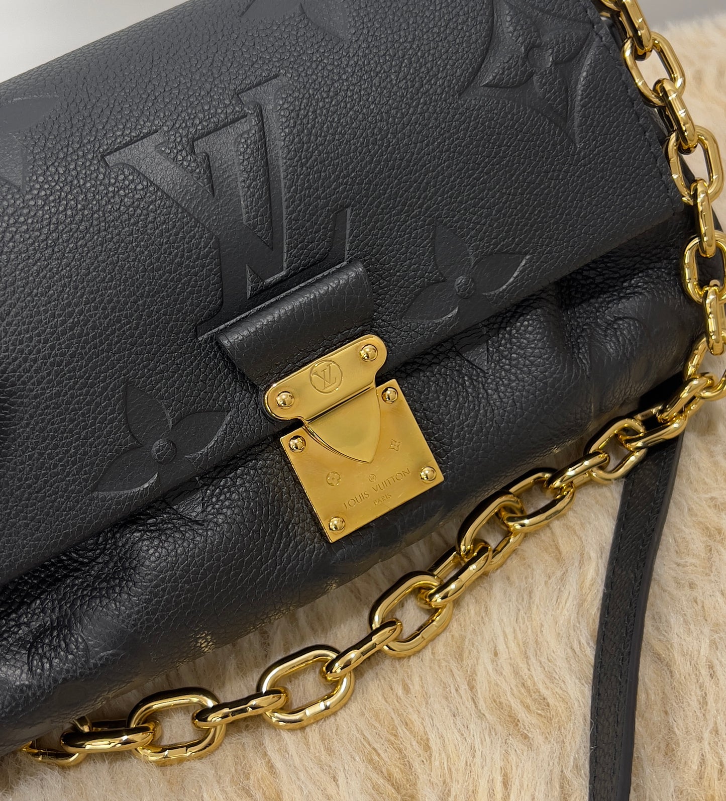 Louis Vuitton Favorite Monogram Empreinte Leather