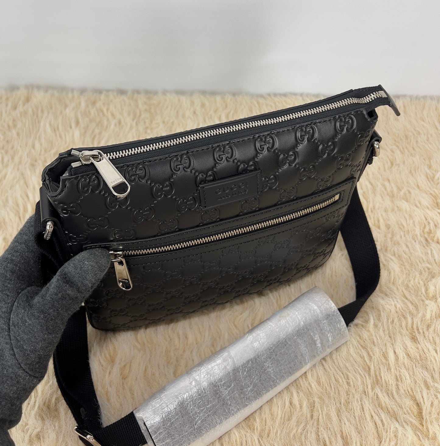 Gucci GG Signature Zip Messenger Bag