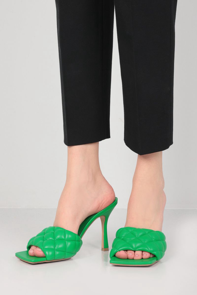 Bottega Veneta Bottega Padded Sandal Nappa
Matelass Parakeet Size 35