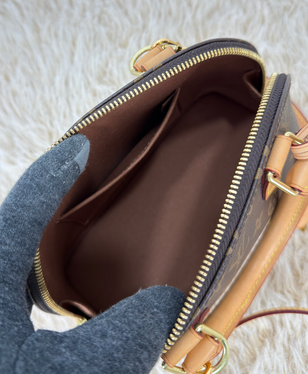 Louis Vuitton Alma BB Monogram Canvas