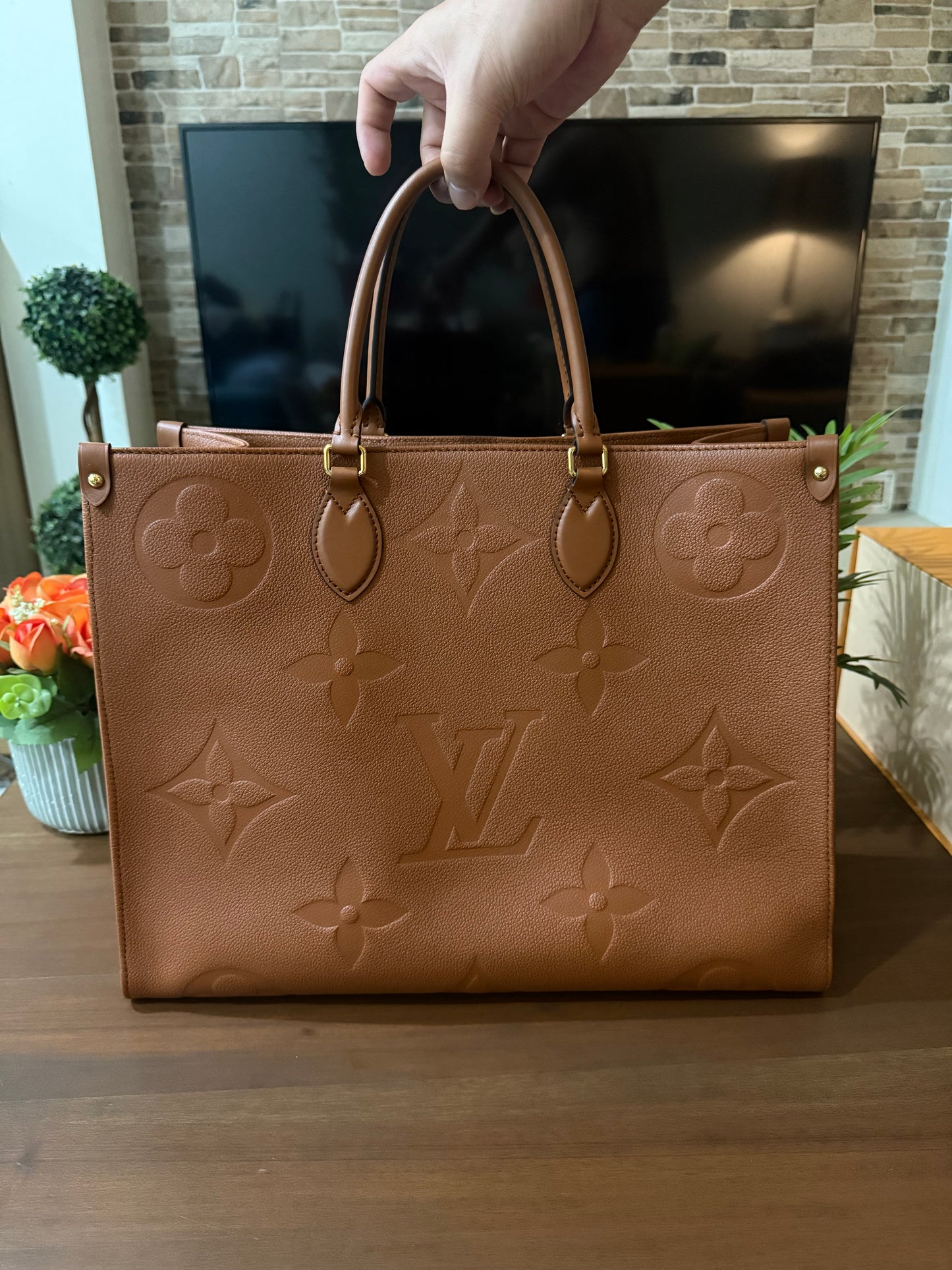 Louis Vuitton OnTheGo GM Cognac