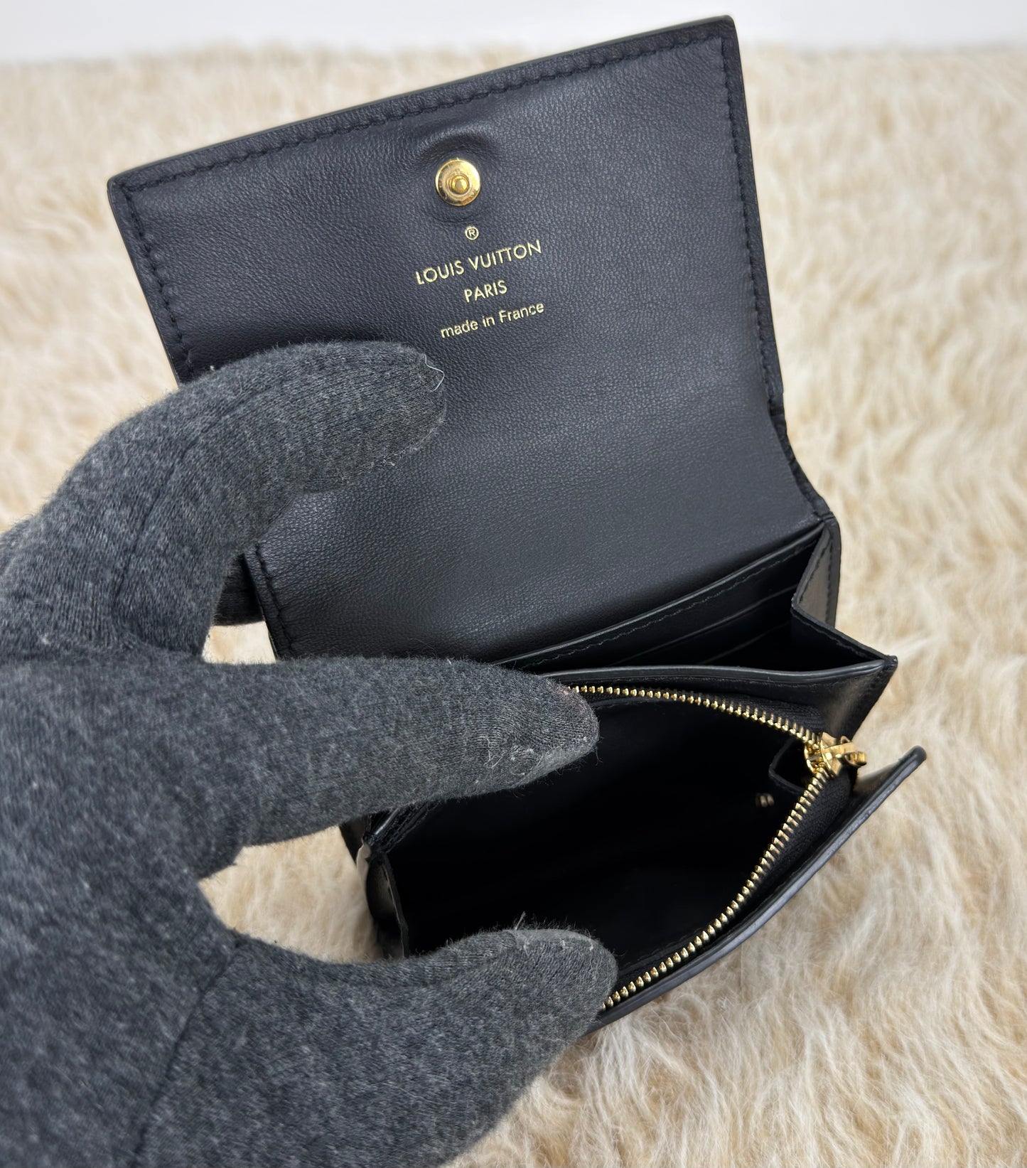 Louis Vuitton Portefeuille Capucines Tiny Wallet