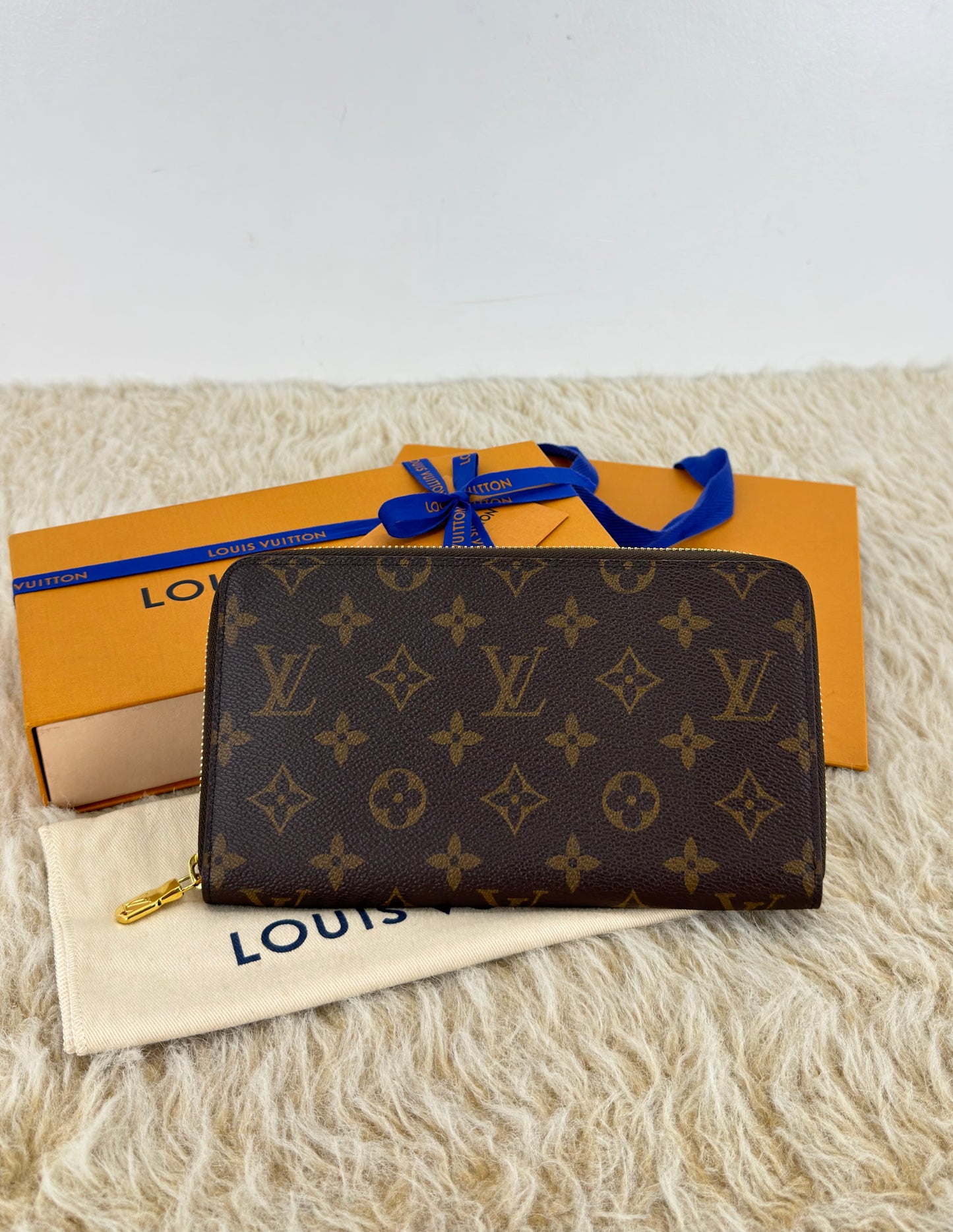 Louis Vuitton Zippy Organizer Monogram Canvas