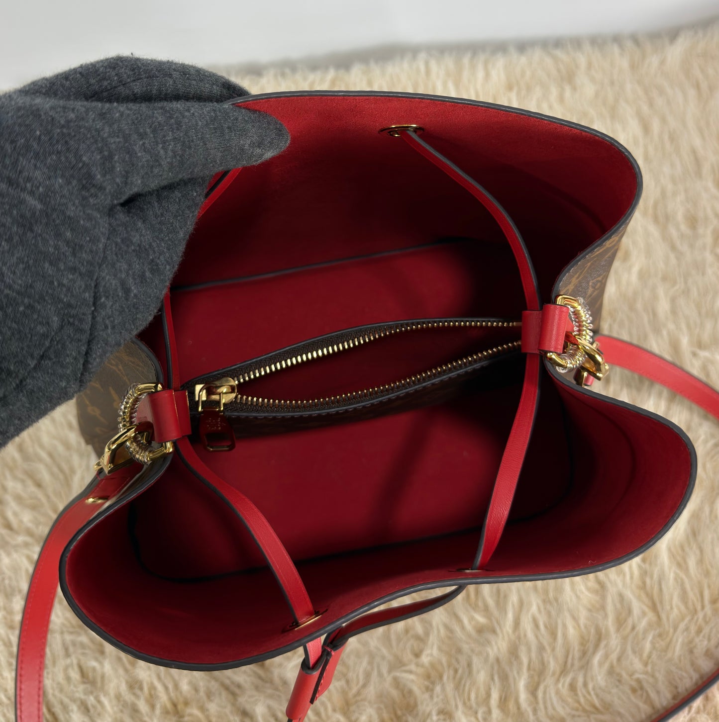 Louis Vuitton Neo Noe MM Monogram Canvas