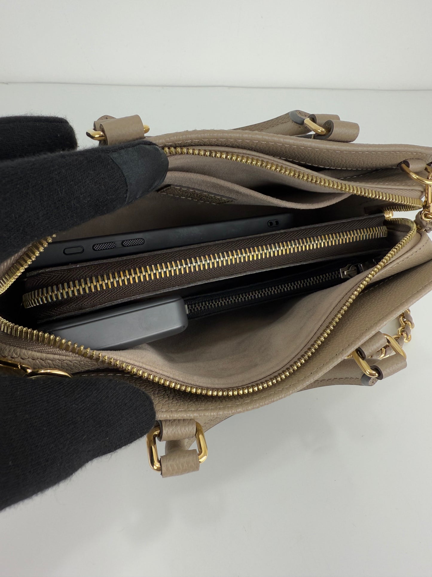 Louis Vuitton OnTheGo East West Bicolor Monogram