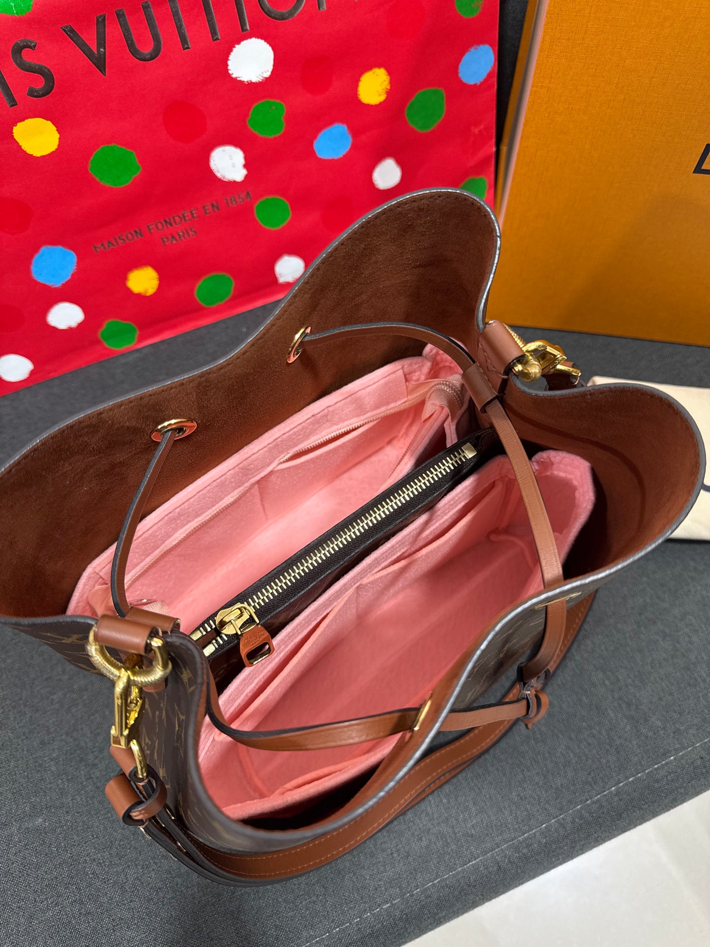 Louis Vuitton Neo Noe MM
