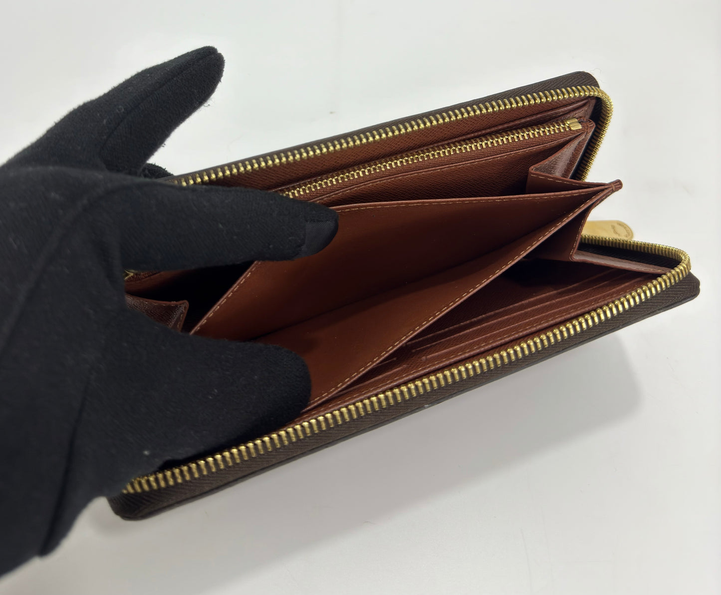 Louis Vuitton Monogram Zippy Wallet