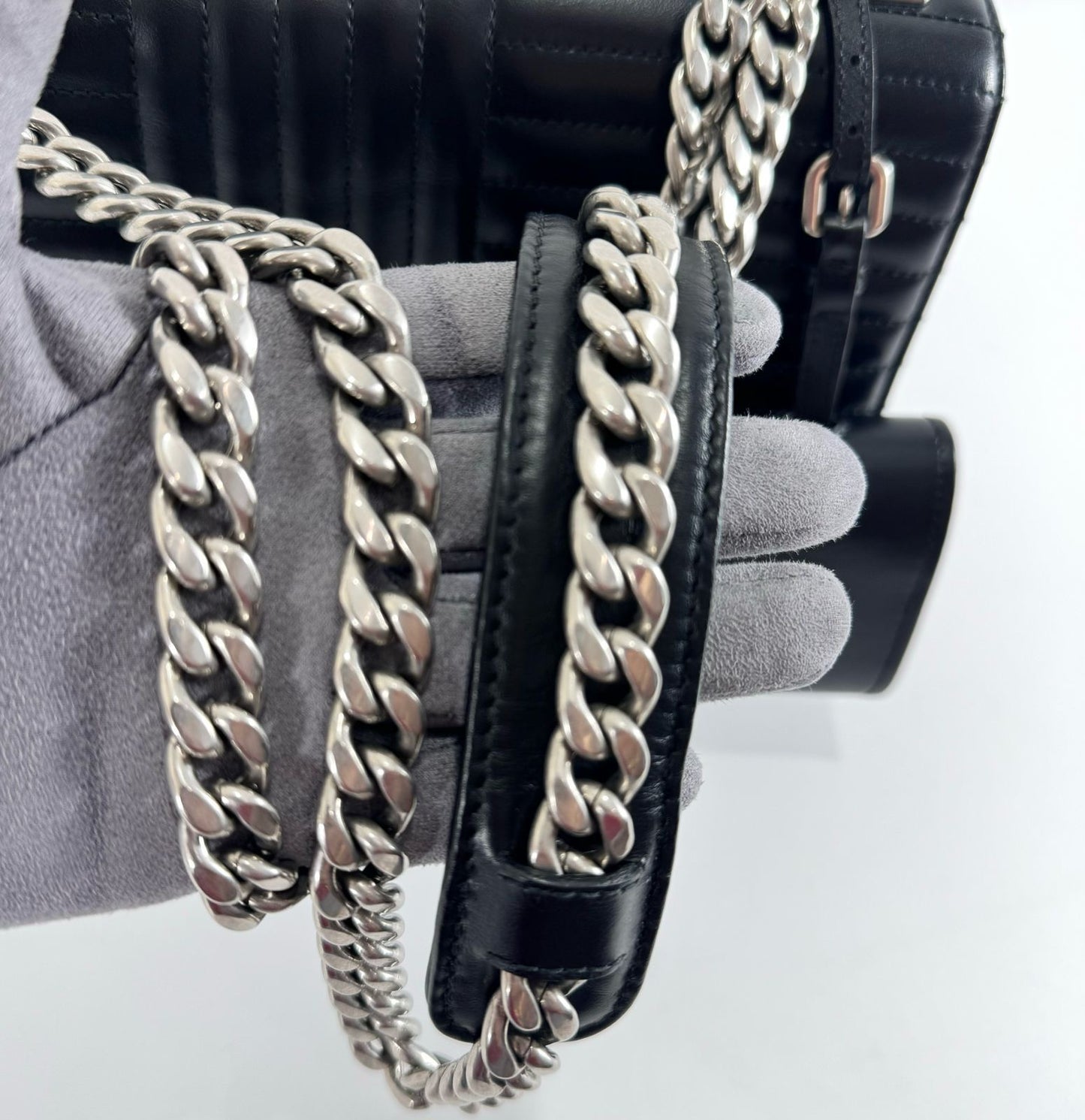 Prada diagramme flap