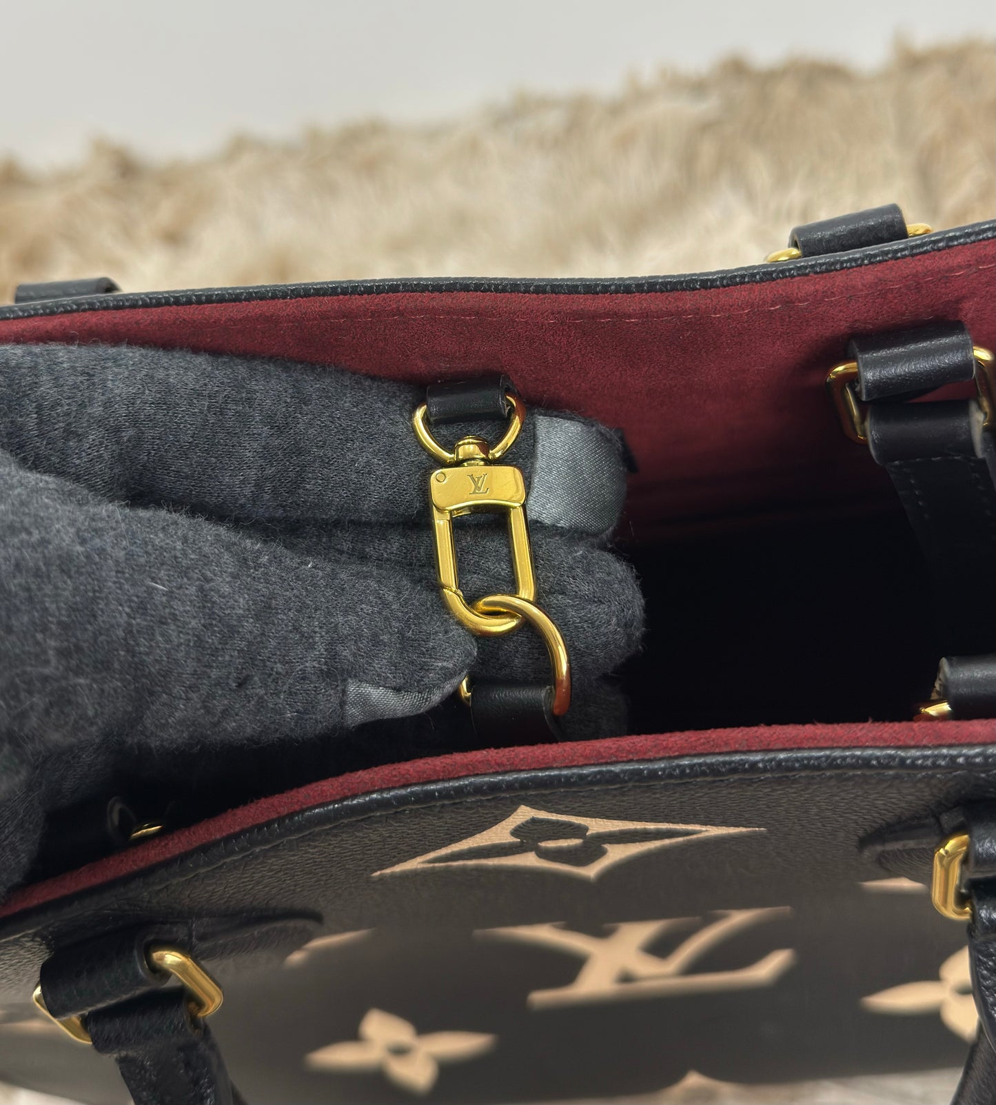 Louis Vuitton OnTheGo MM Bag Empreinte