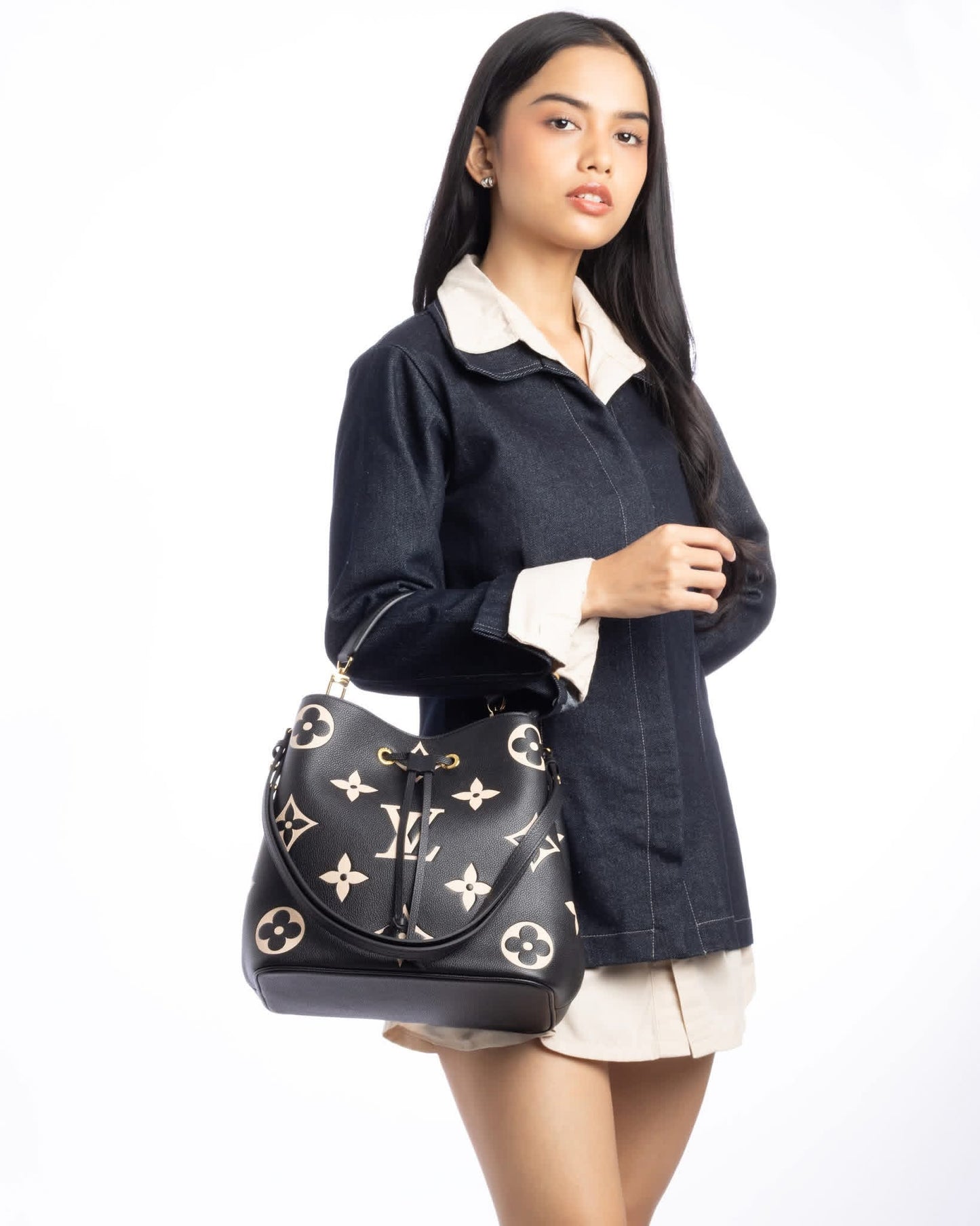 Louis Vuitton Neo Noe MM Bucket Bag Empreinte Leather