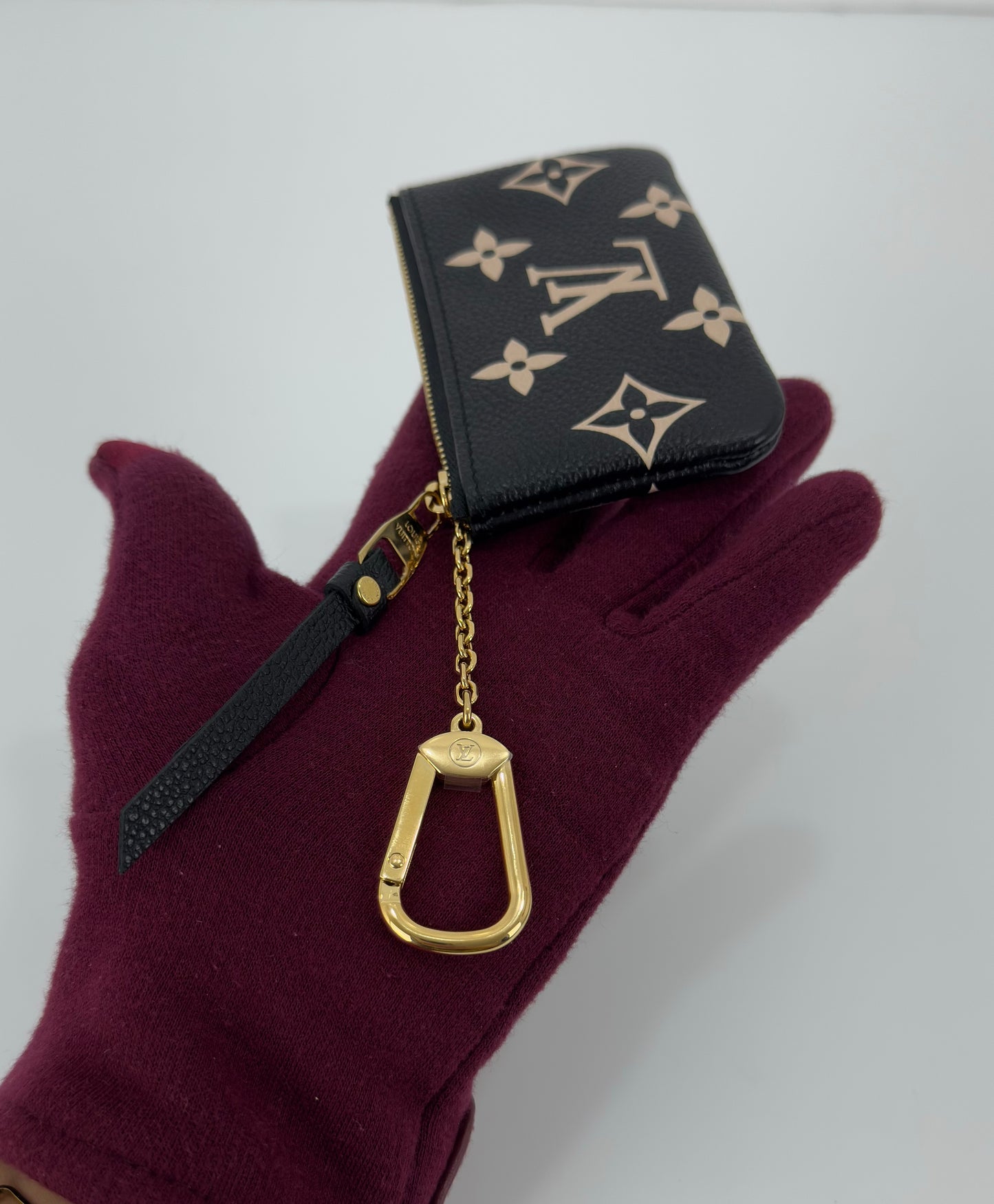 Louis Vuitton Giant Monogram Key Pouch Cles Bicolor
In Monogram Empreinte
