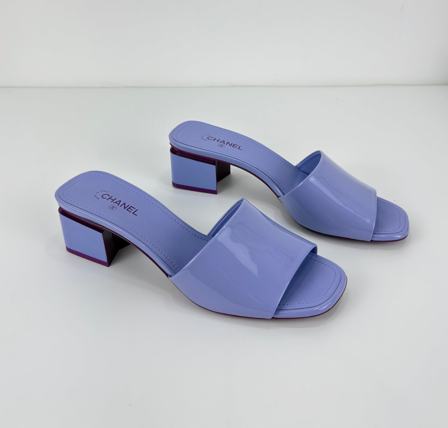 Chanel Purple Mules Patent Leather CC Block
Heel Slide Sandals Size 39