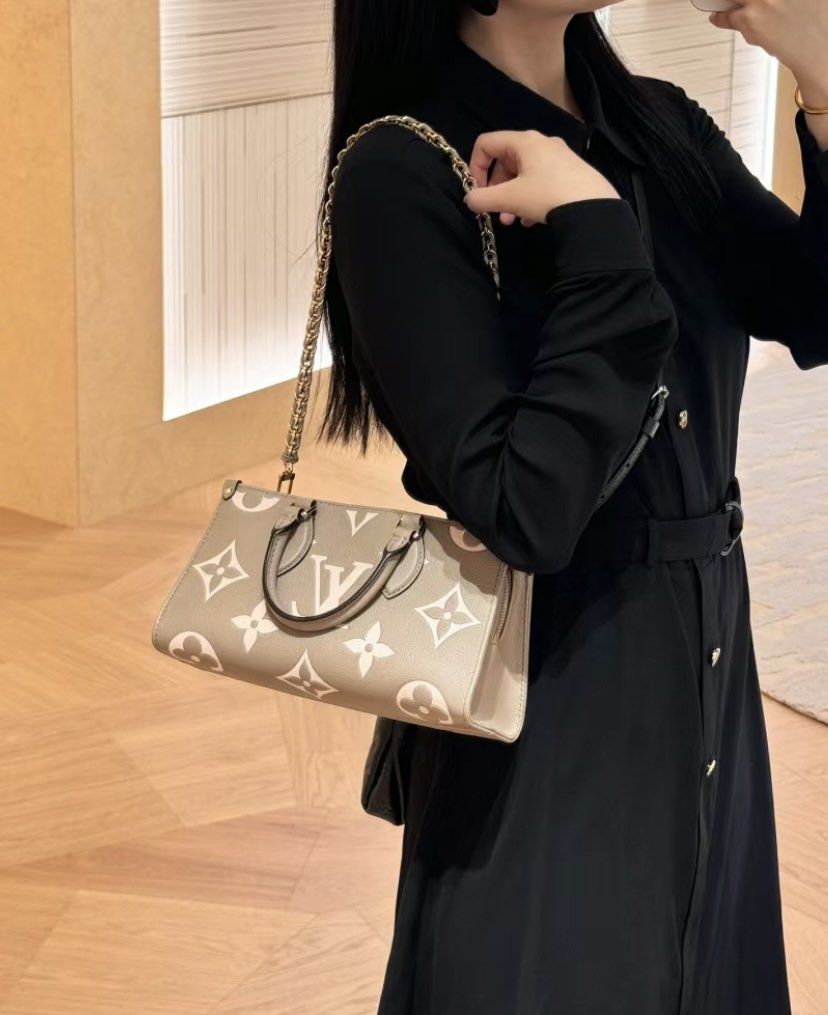 Louis Vuitton OnTheGo East West Bicolor Monogram
