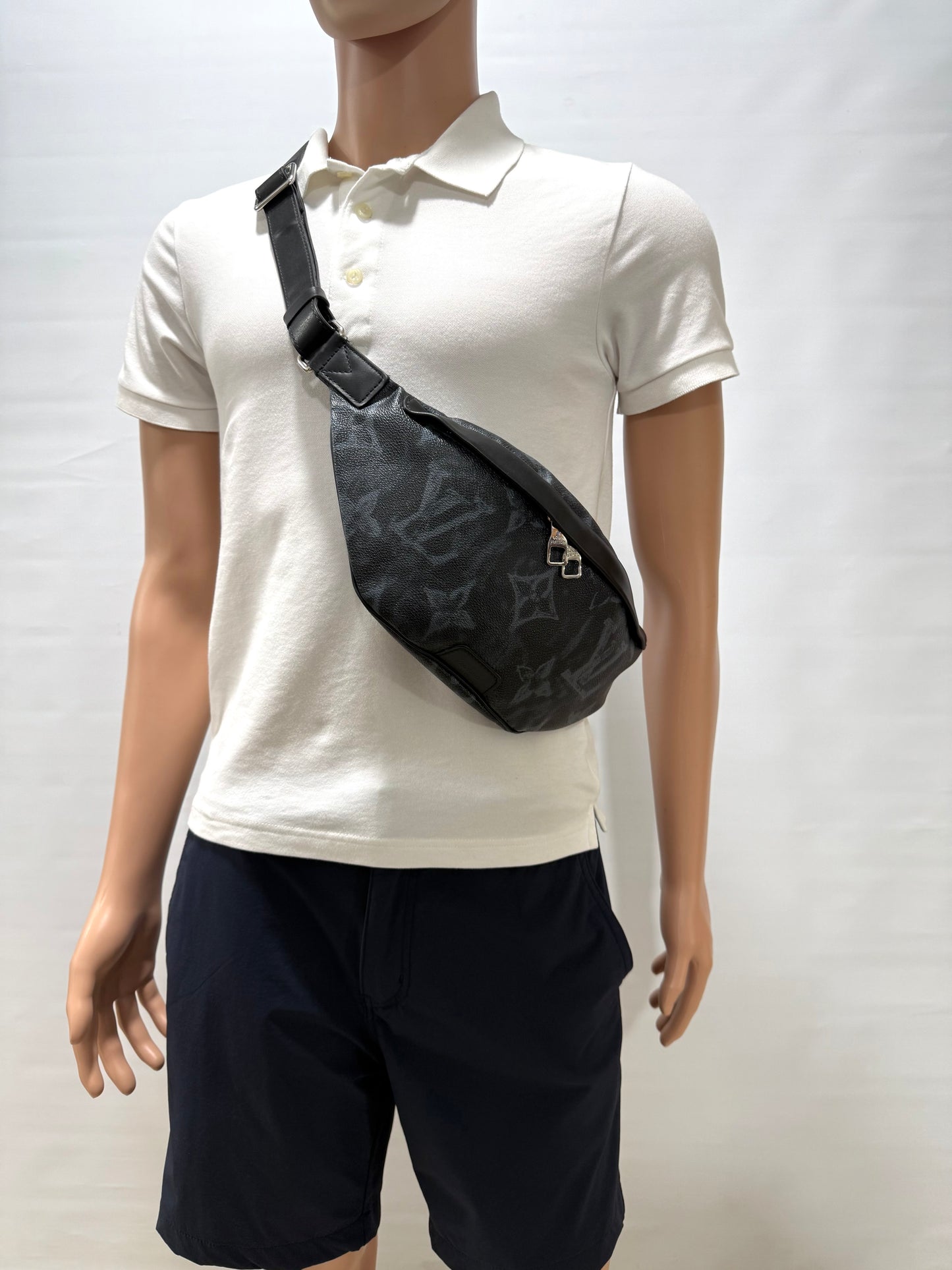 Louis Vuitton Pastel Noir Discovery Bumbag