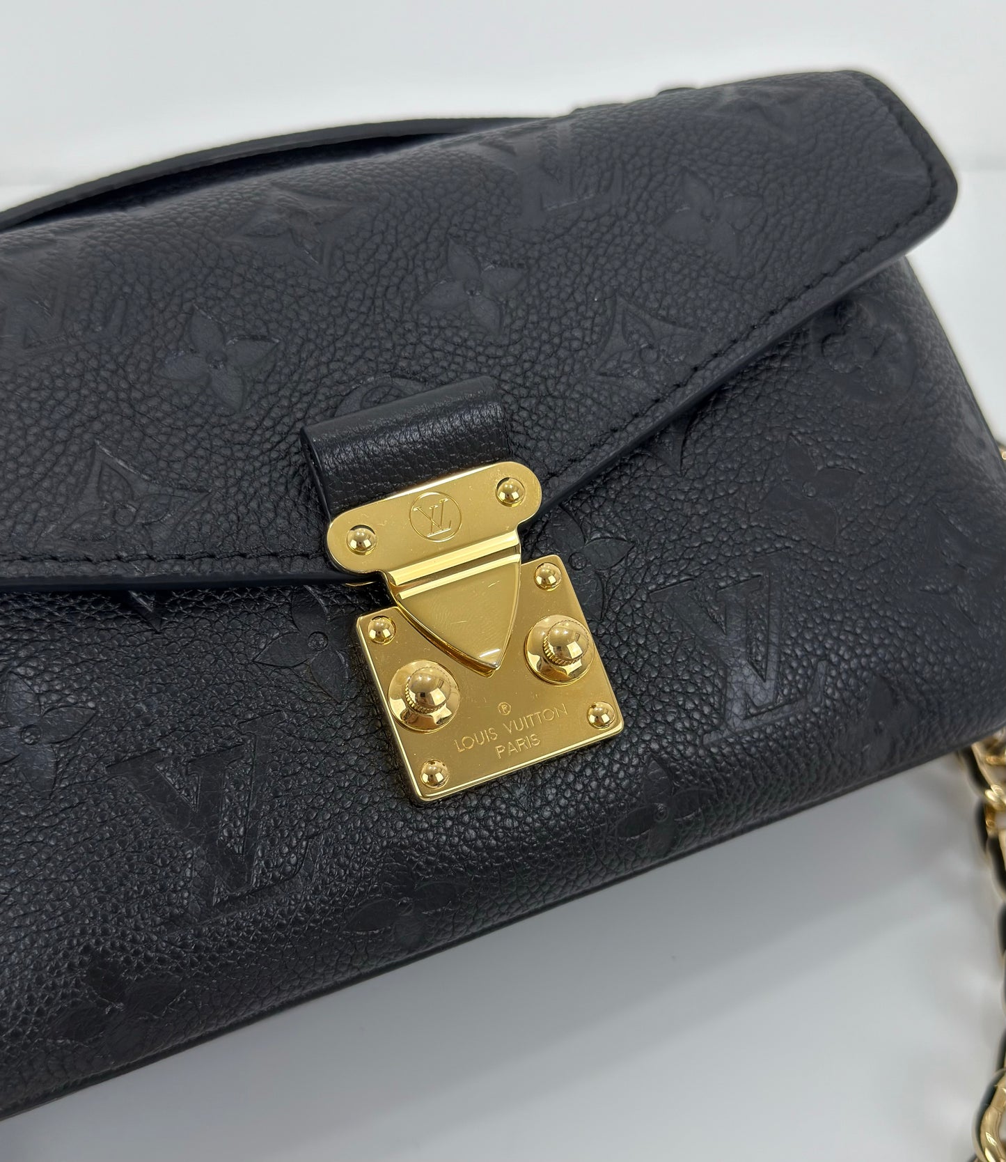Louis Vuitton Pochette Métis East West Monogram Empreinte