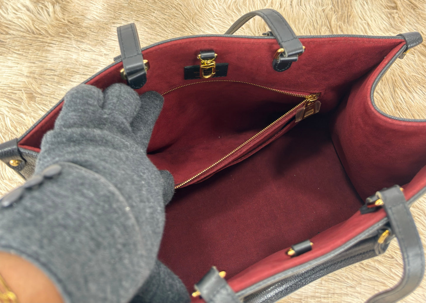 Louis Vuitton OnTheGo MM Bag Empreinte