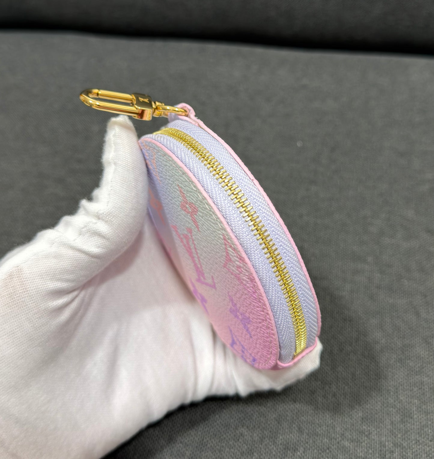 Louis Vuitton Monogram Giant Spring In The City OnTheGo PM Sunrise Pastel
