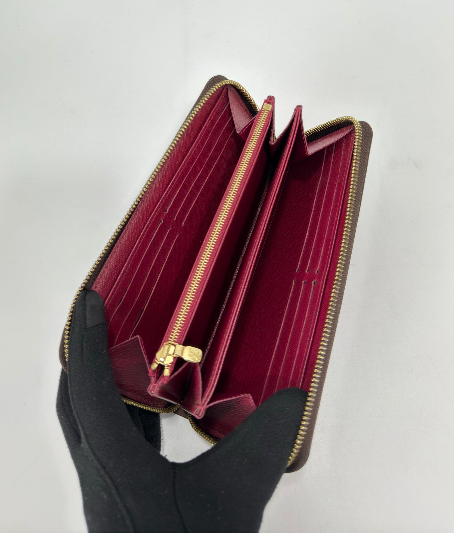 Louis Vuitton Monogram Zippy Wallet