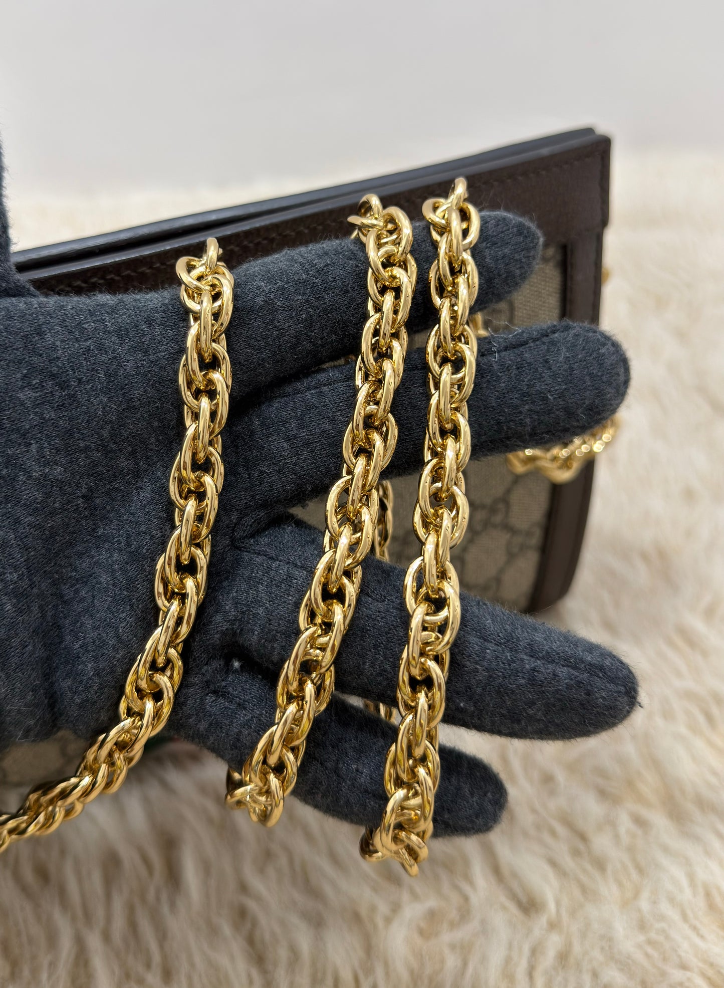 Gucci GG Ophidia Small GG Supreme Chain