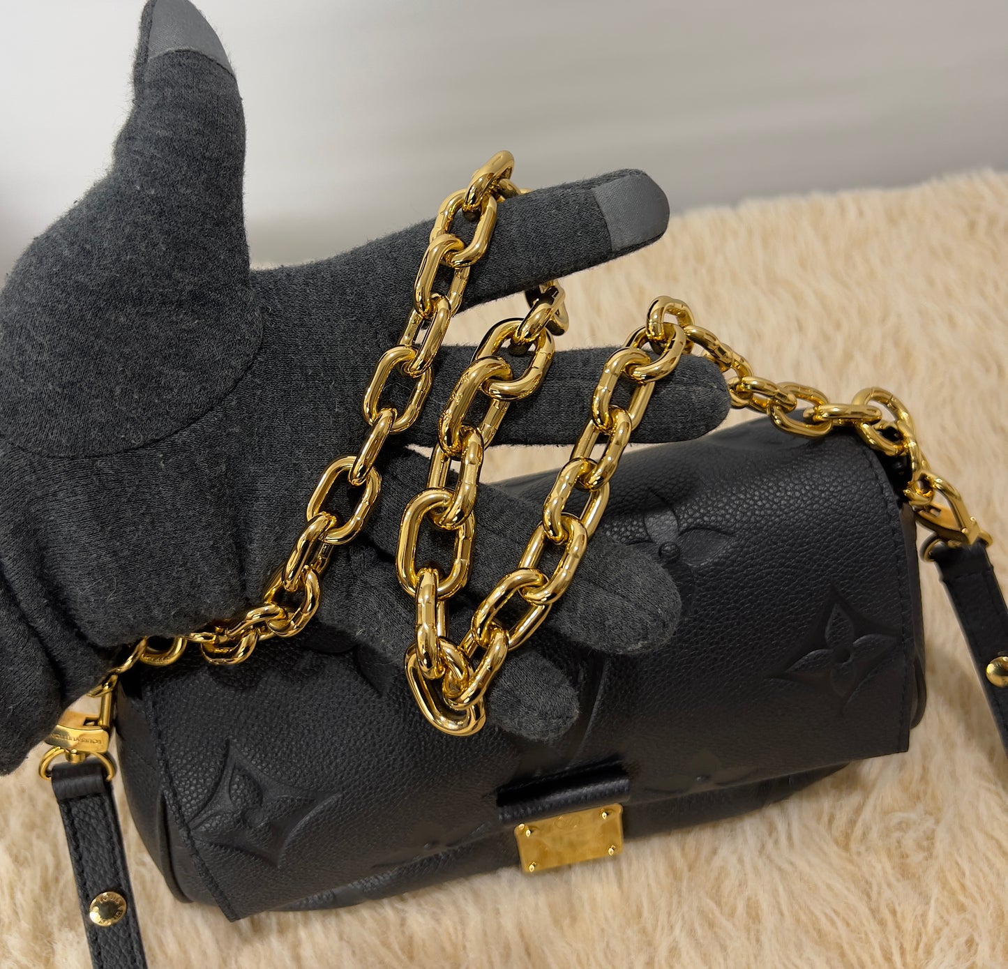 Louis Vuitton Favorite Monogram Empreinte Leather