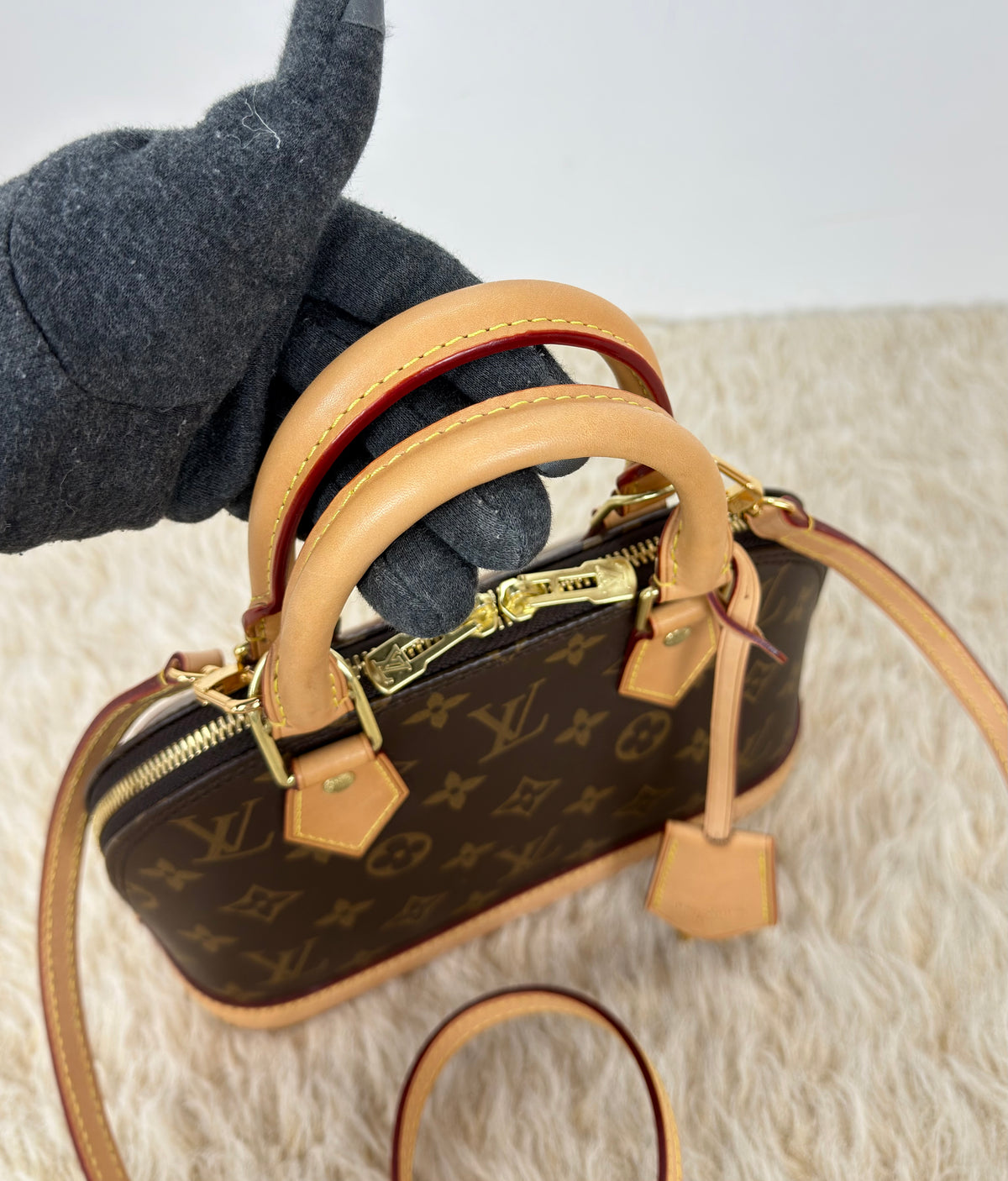 Louis Vuitton Alma BB Monogram Canvas