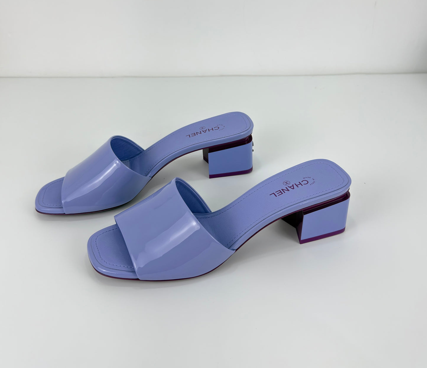 Chanel Purple Mules Patent Leather CC Block
Heel Slide Sandals Size 39