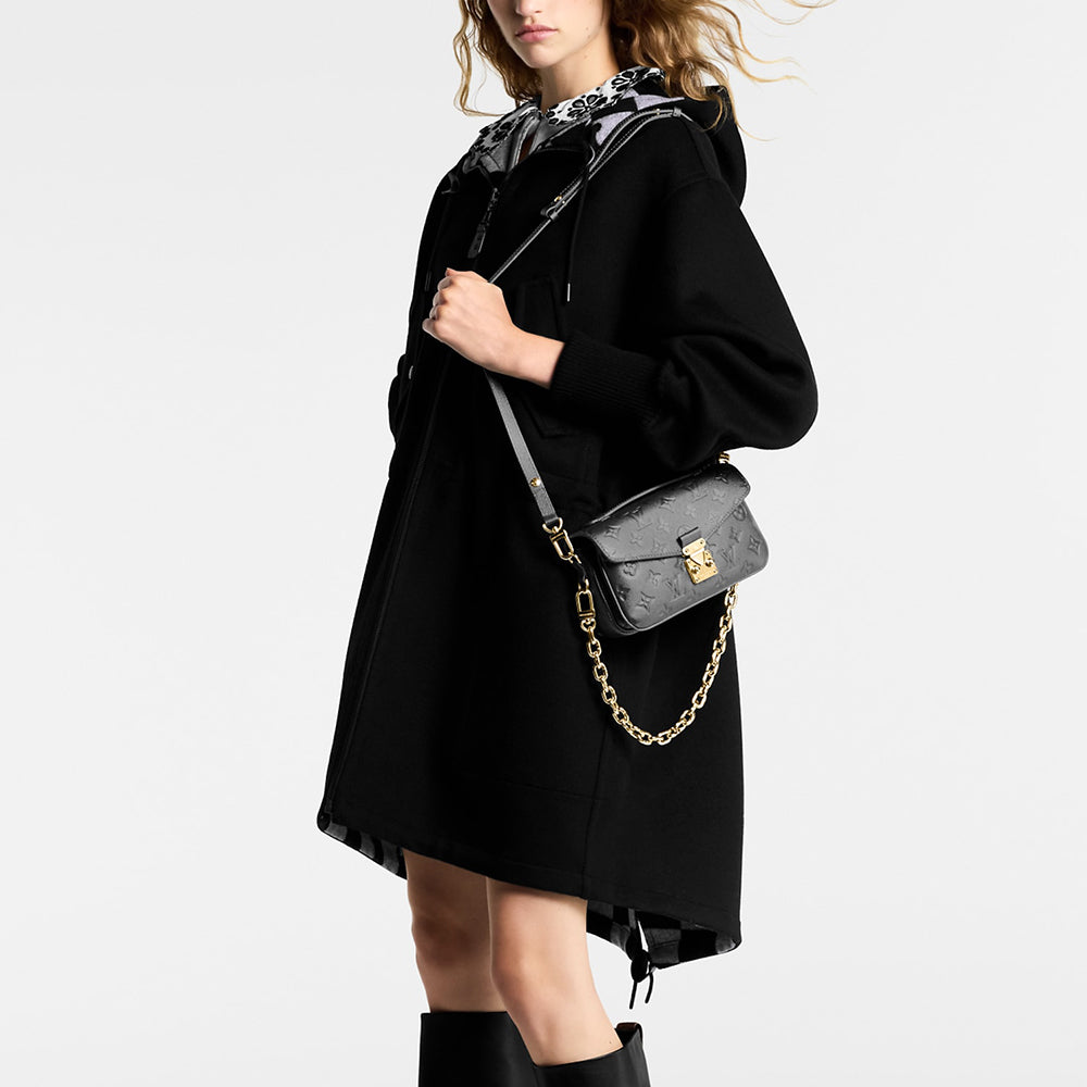 Louis Vuitton Pochette Métis East West Monogram Empreinte