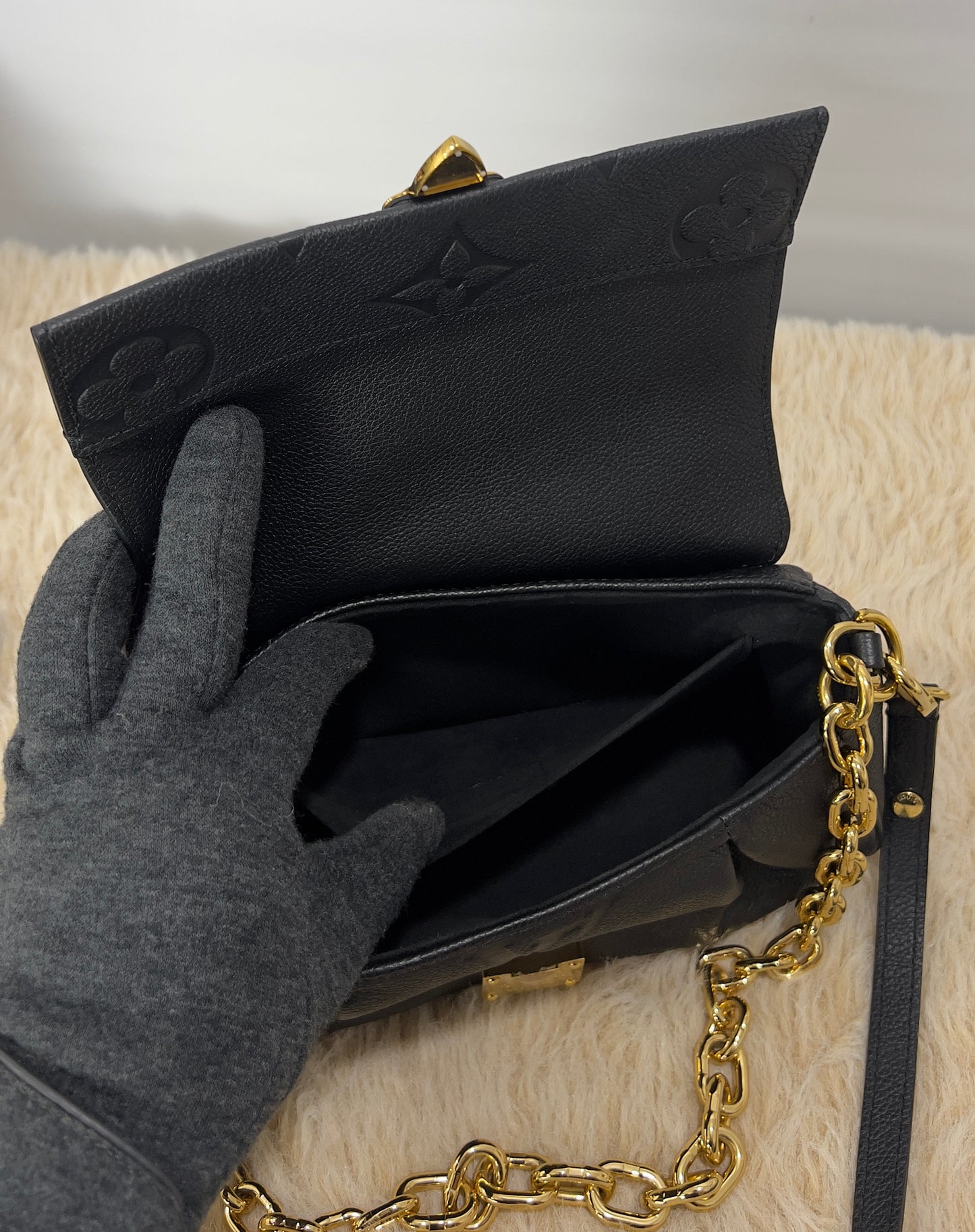 Louis Vuitton Favorite Monogram Empreinte Leather