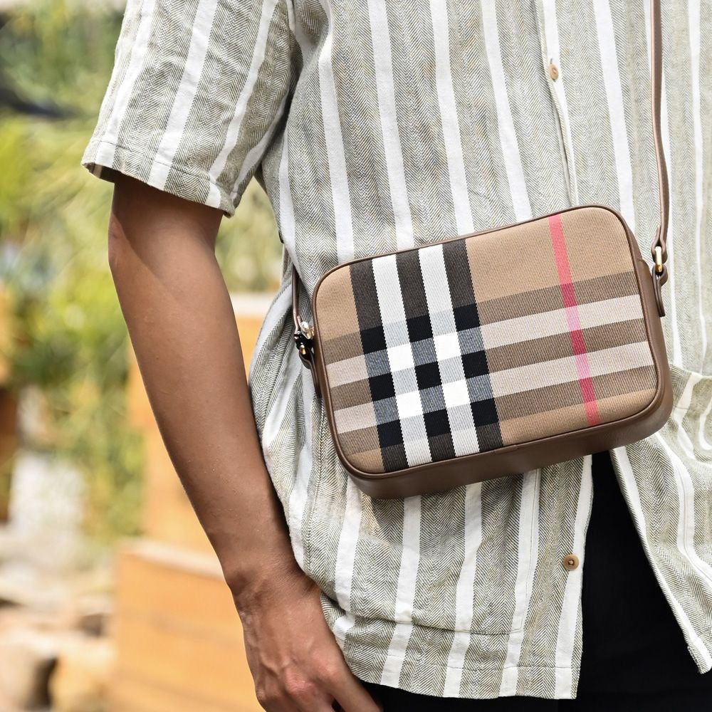 Burberry Burberry Nova Check Camera Bag