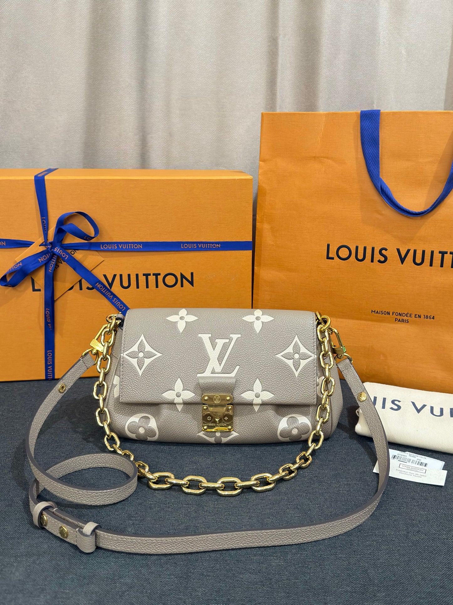Louis Vuitton Favorite Bicolor Monogram Empreinte