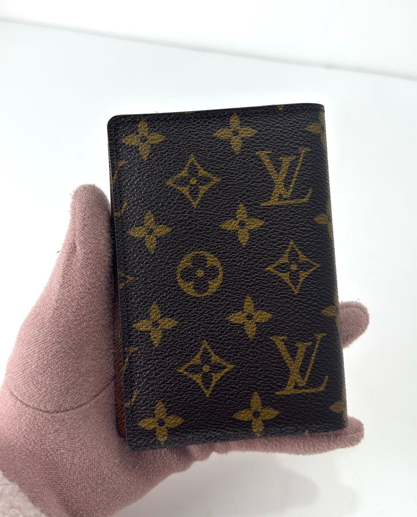 Louis Vuitton Monogram Canvas Passport Holder (1)