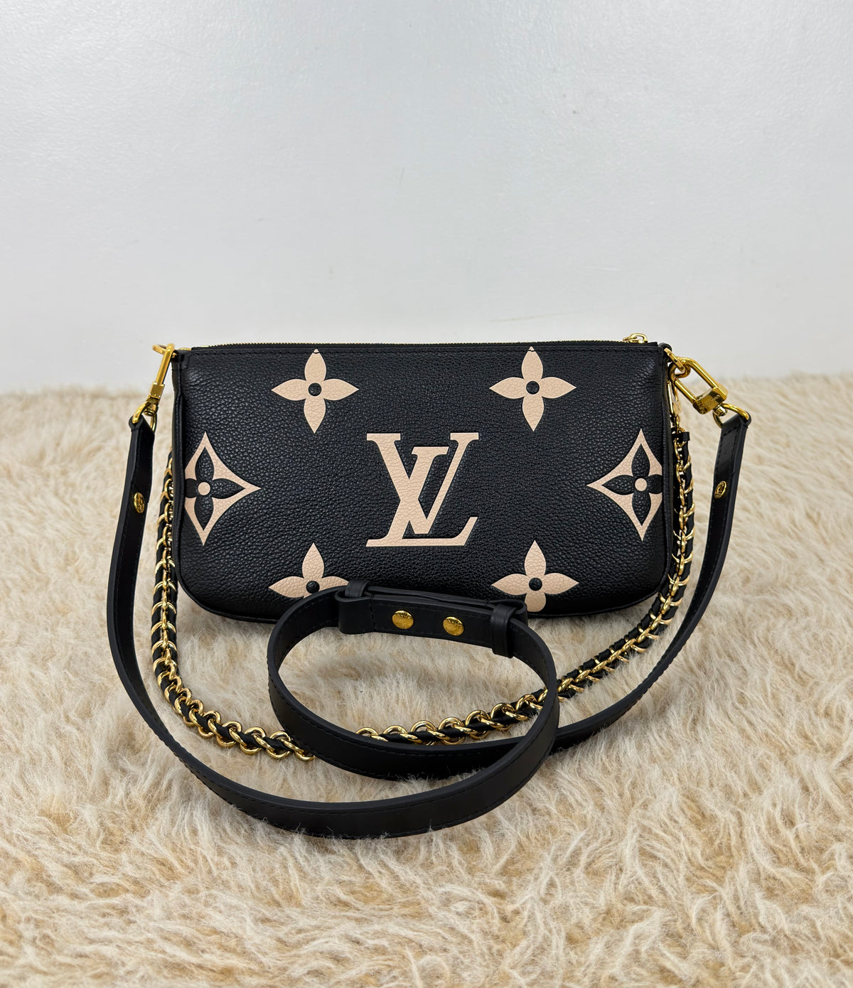 Louis Vuitton Multi Pochette Accessoires Bicolor