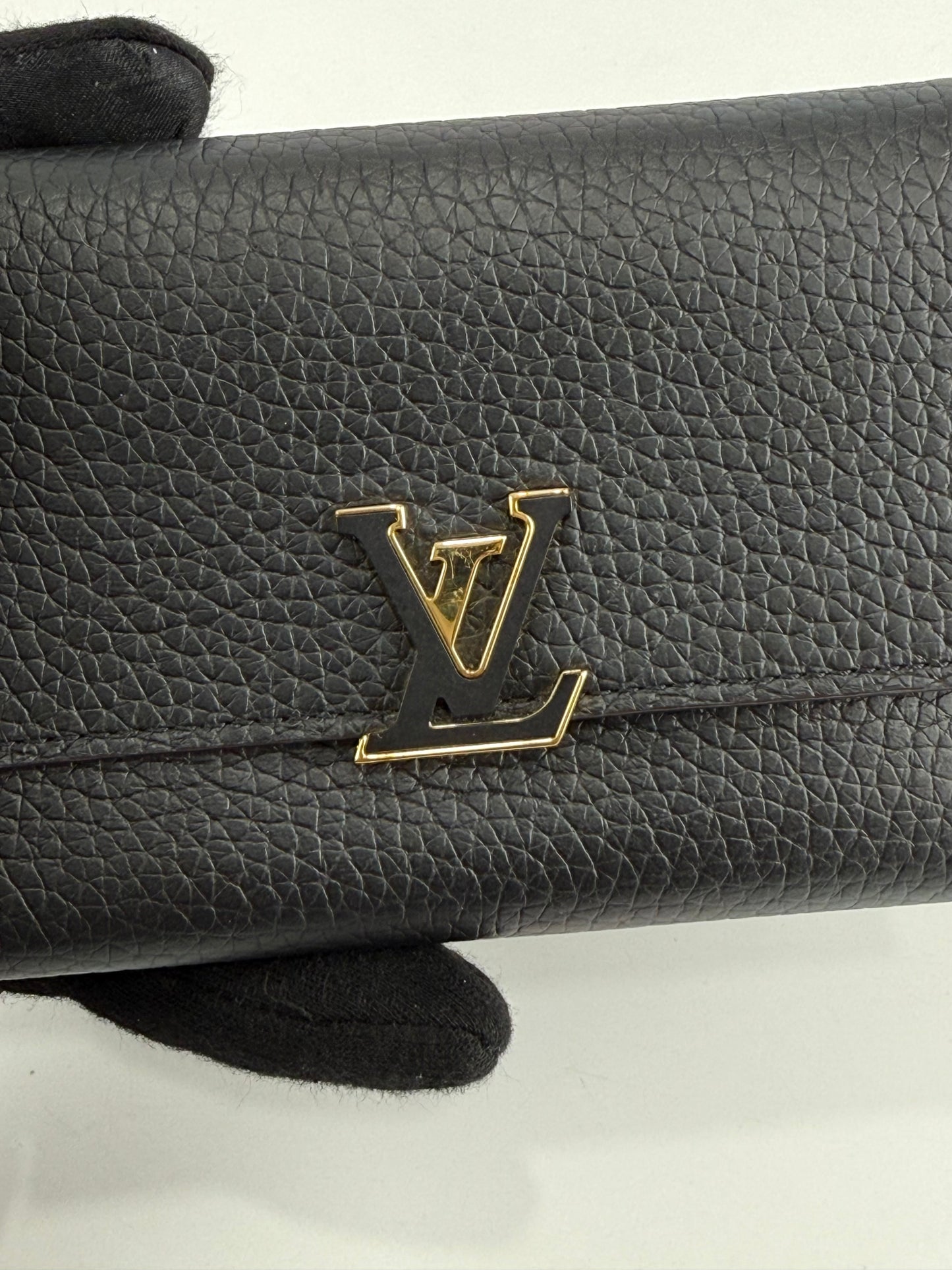 Louis Vuitton Compact Black Taurillon Leather Capucines Wallet