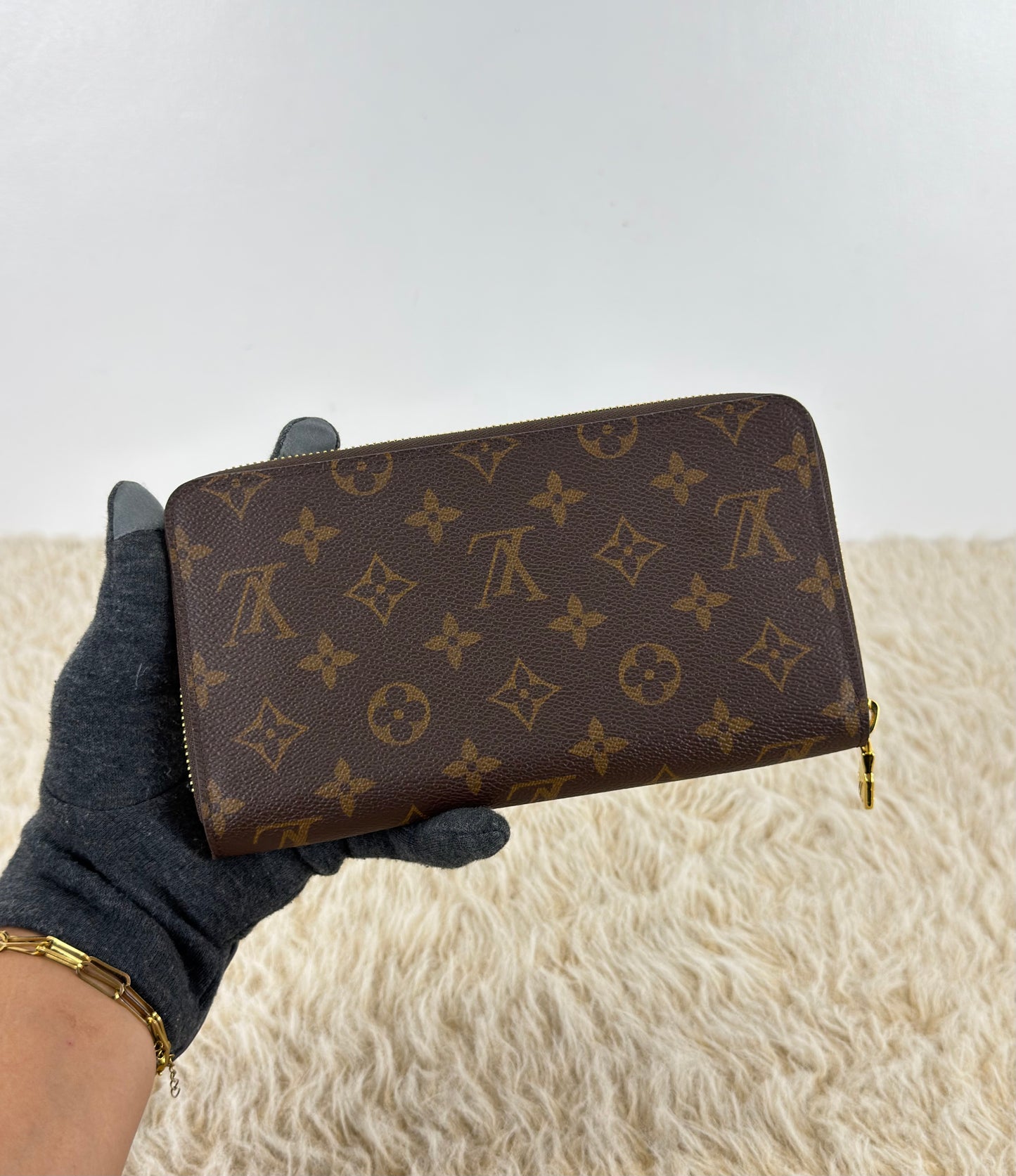 Louis Vuitton Zippy Organizer Monogram Canvas