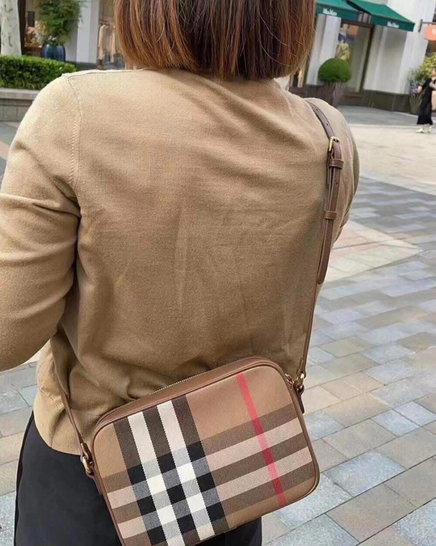 Burberry Burberry Nova Check Camera Bag
