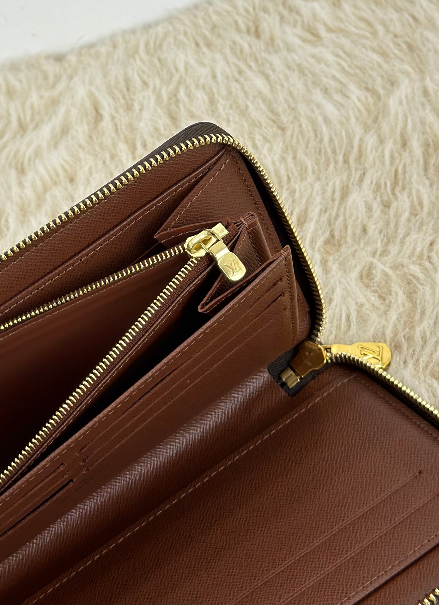 Louis Vuitton Zippy Organizer Monogram Canvas
